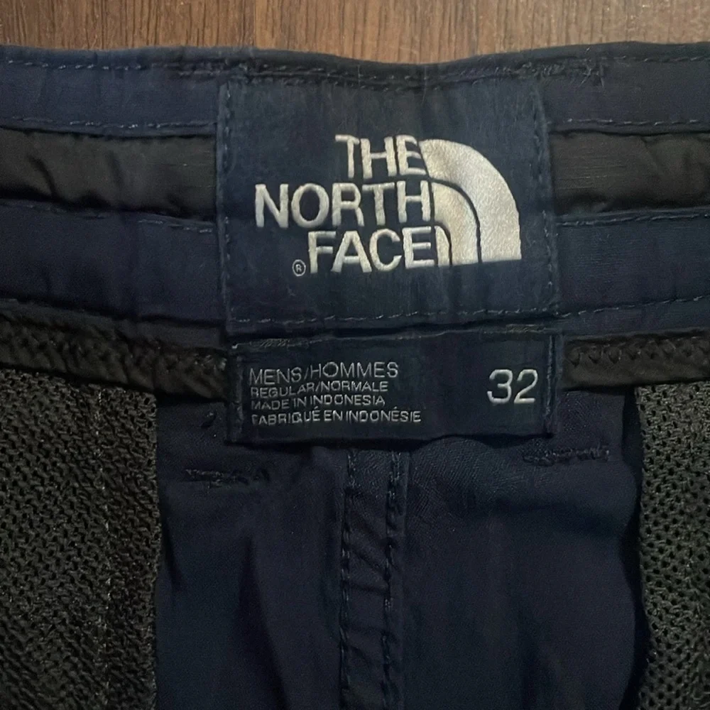 Northface men’s shorts - size 32